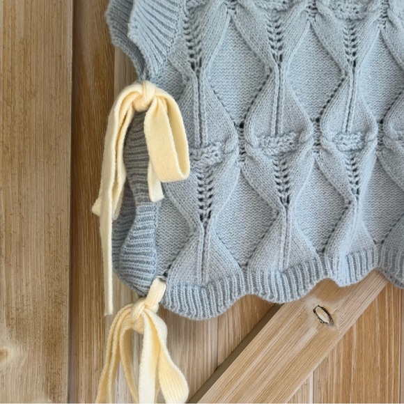 MAC collection Sky Blue Knit Sweater cream bows ties on sides size small - Picture 5 of 9